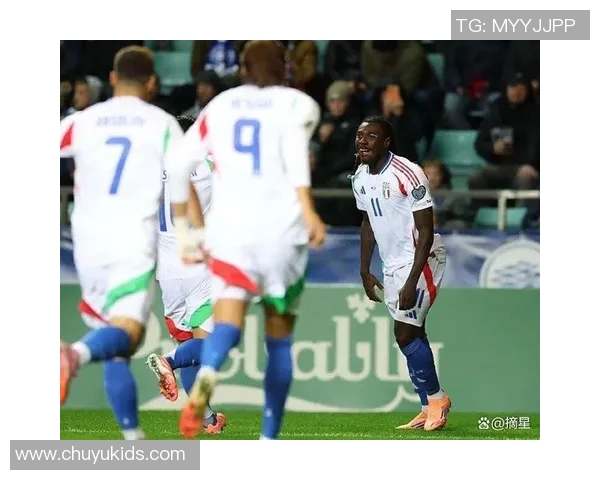 英国足球明星基恩的辉煌生涯与传奇故事揭秘